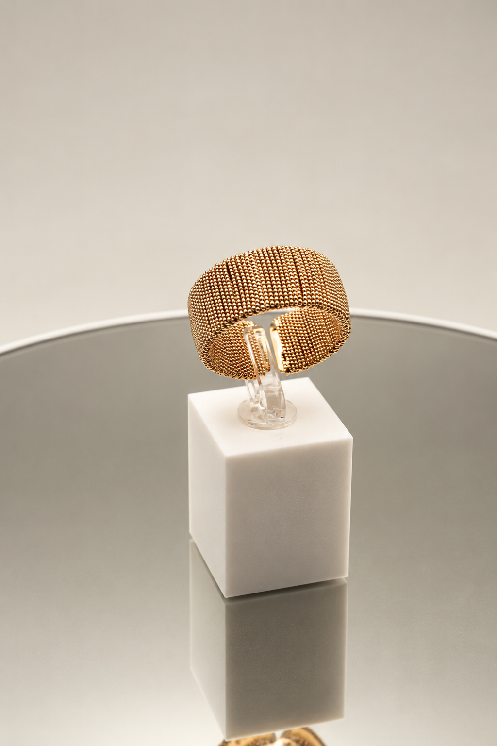 Open Mesh Statement Ring