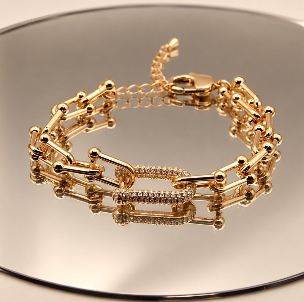 Horseshoe Link Zirconia Bracelet
