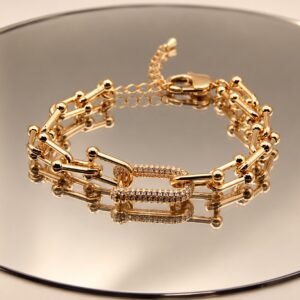 Horseshoe Link Zirconia Bracelet